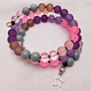 Handmade memory wire bracelet with beads no 940